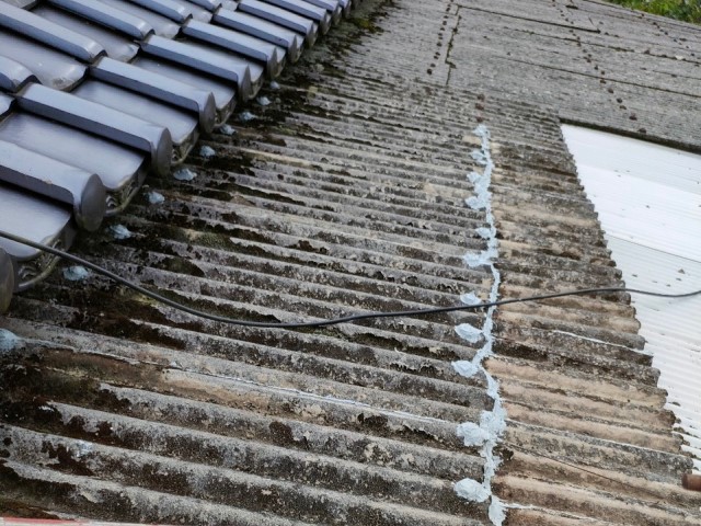 波型スレート屋根　施工後